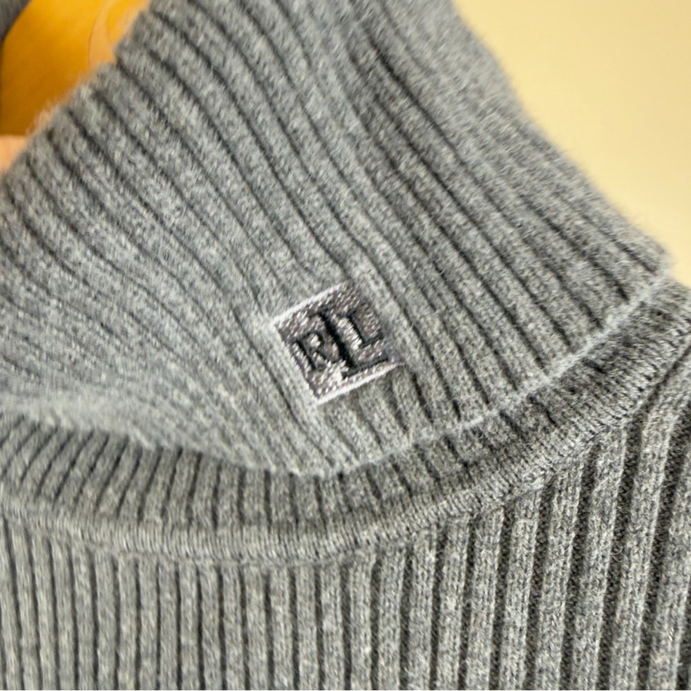 Lauren Ralph Lauren Fitted Ribbed Turtleneck Sweater Gray Long Sleeves Size P/S - Picture 5 of 8